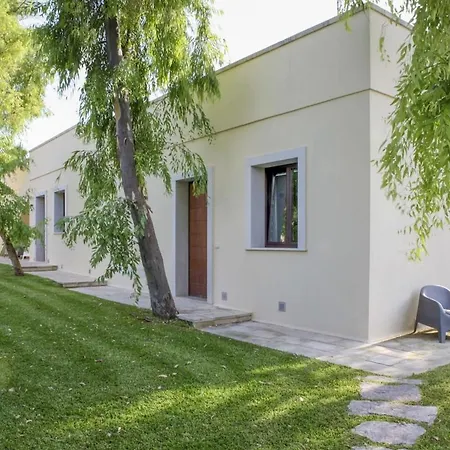 Villa Masseria Ceratonia By Raro *